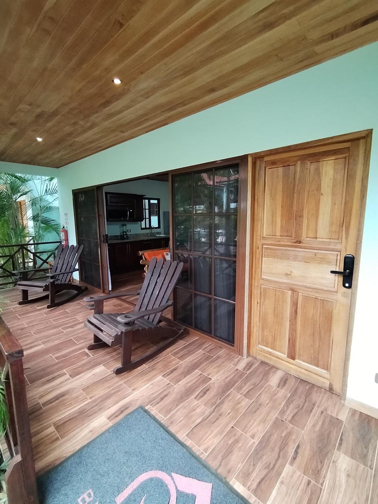 Bungalows Beachfront Hotel Punta Uva Luaran gambar