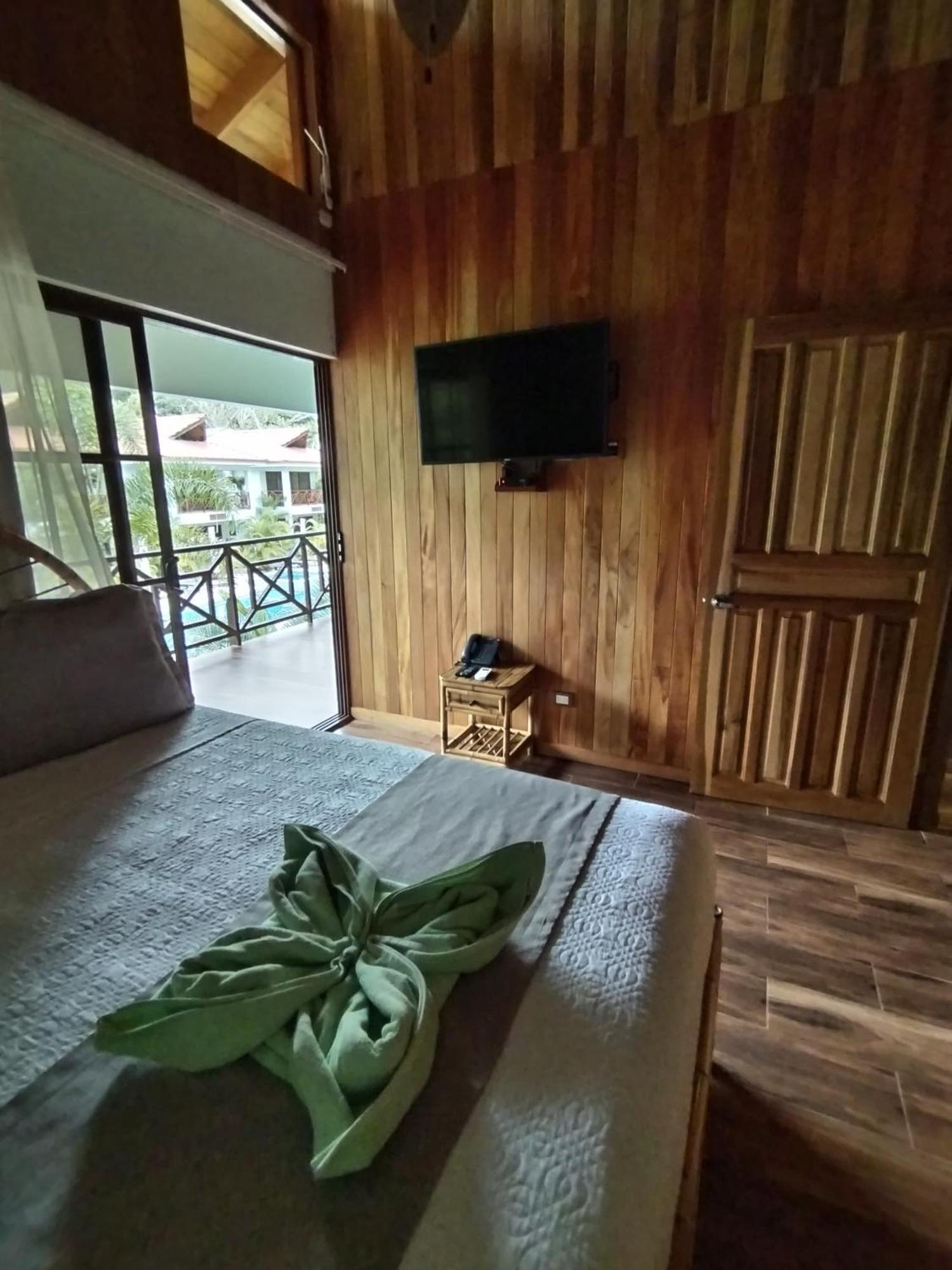 Bungalows Beachfront Hotel Punta Uva Luaran gambar