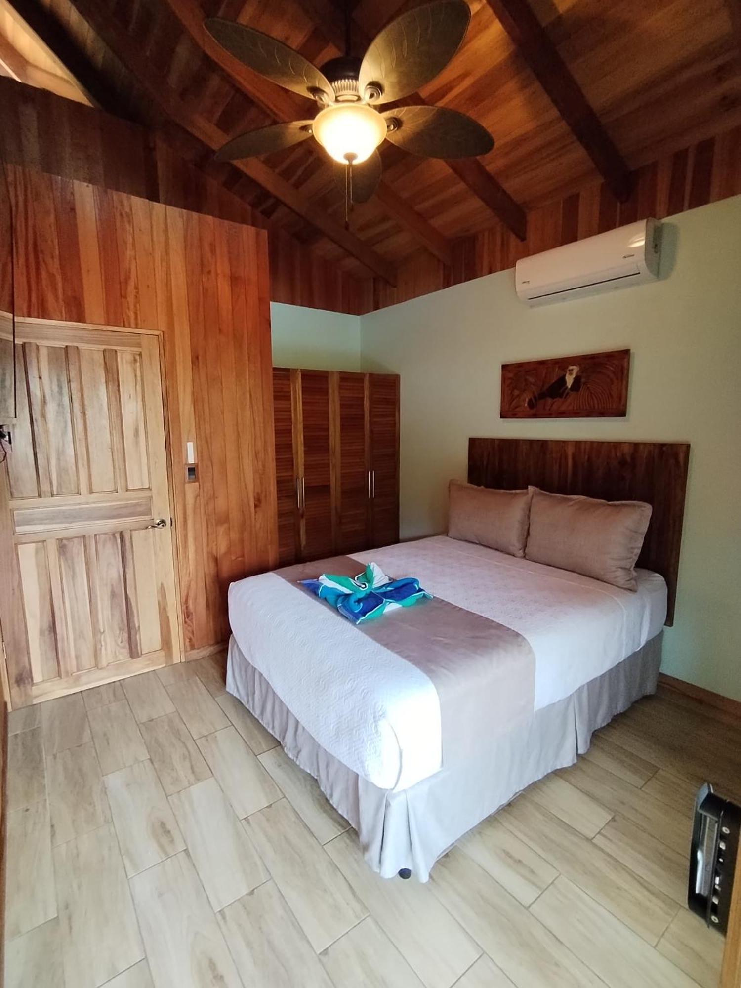 Bungalows Beachfront Hotel Punta Uva Luaran gambar