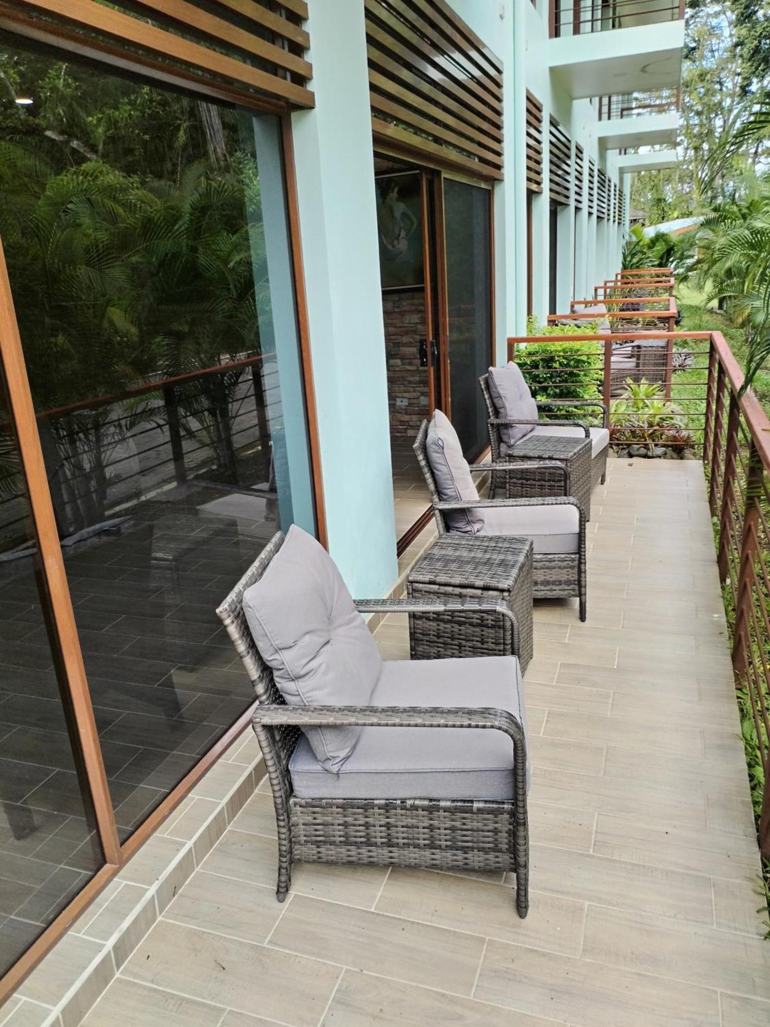 Bungalows Beachfront Hotel Punta Uva Luaran gambar