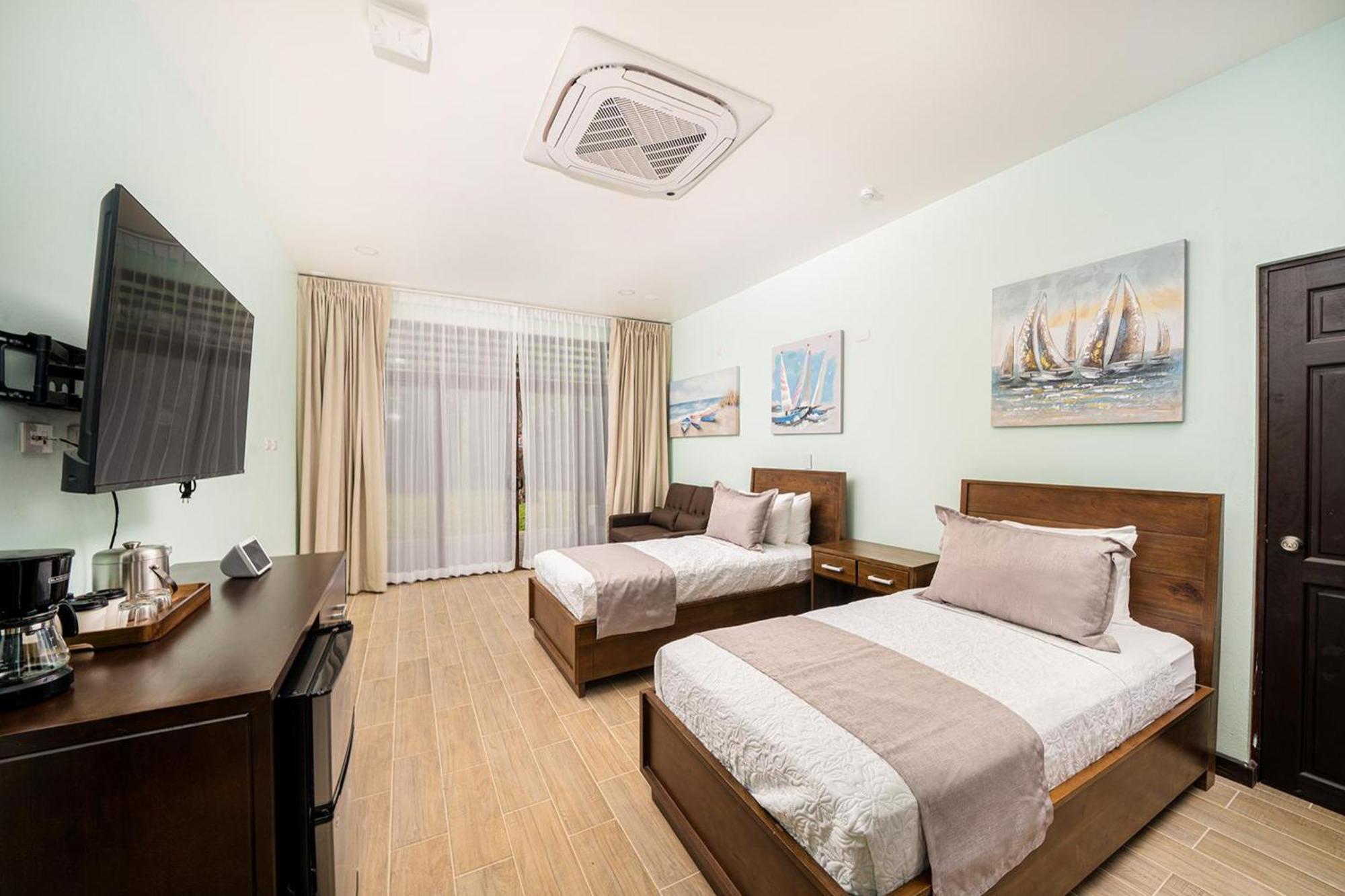 Bungalows Beachfront Hotel Punta Uva Luaran gambar